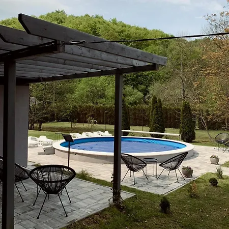 Holiday home Vikendica Niki - With Pool Cetojevici