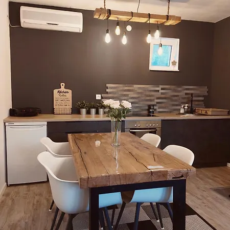 Vikendica Niki - With Pool * Cetojevici