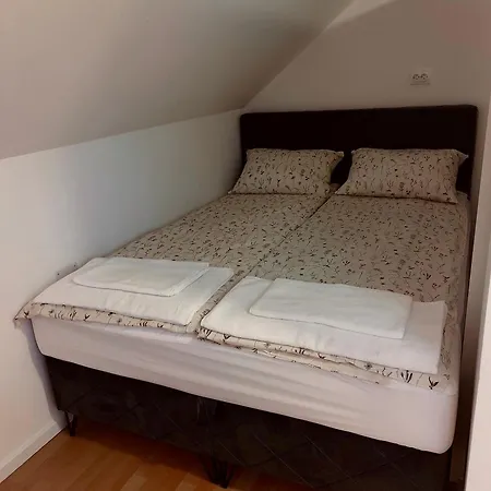 Holiday home Vikendica Niki - With Pool Cetojevici